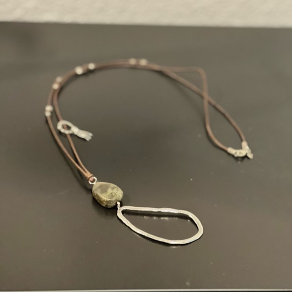 Silpada Labradorite and sterling silver pendant necklace. - Picture 2 of 4